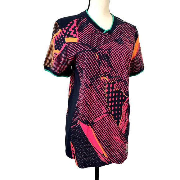 Reebok Classic Lemar & Dauley Mesh Jersey Womens Size Small Pink Athletic Shirt - Picture 3 of 9